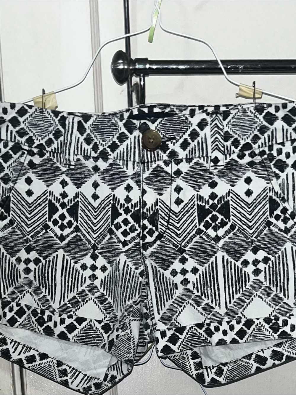 American Eagle Outfitters Black and White Geometric Print Women's Shorts